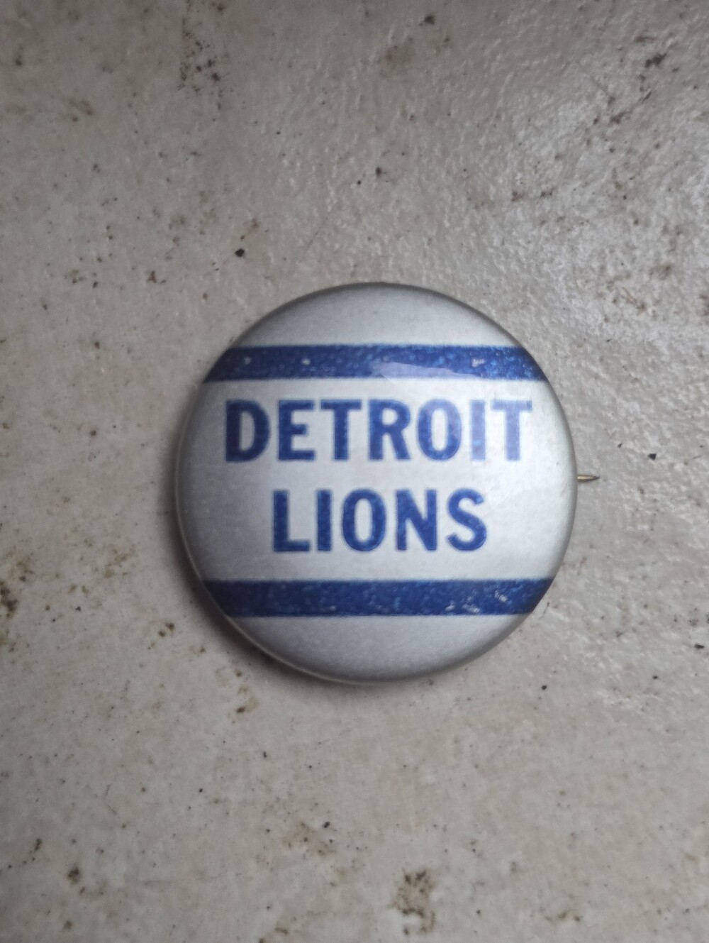 Detroit Lions NFL Football Pinback Pin
